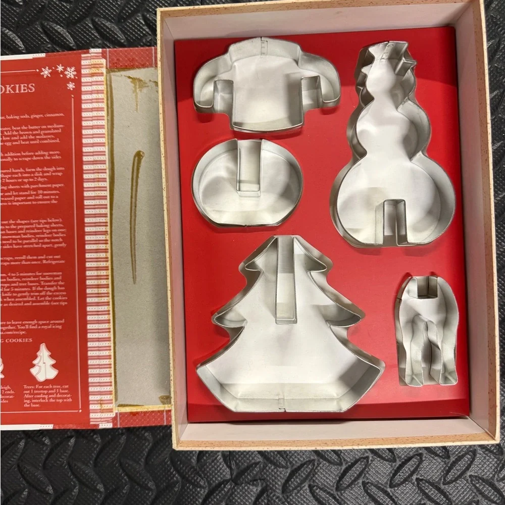 Williams Sonoma Red Holiday Cookie Cutters